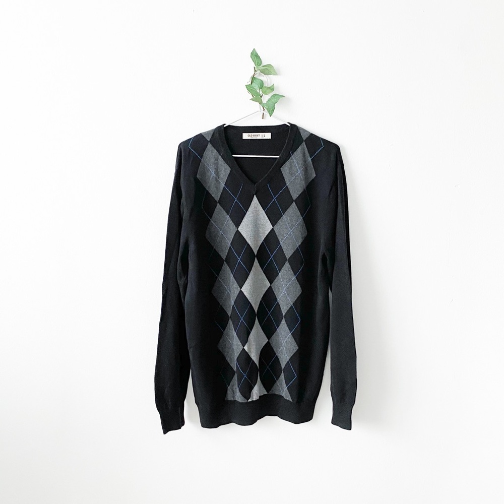 2/$20 V-neck Pullover